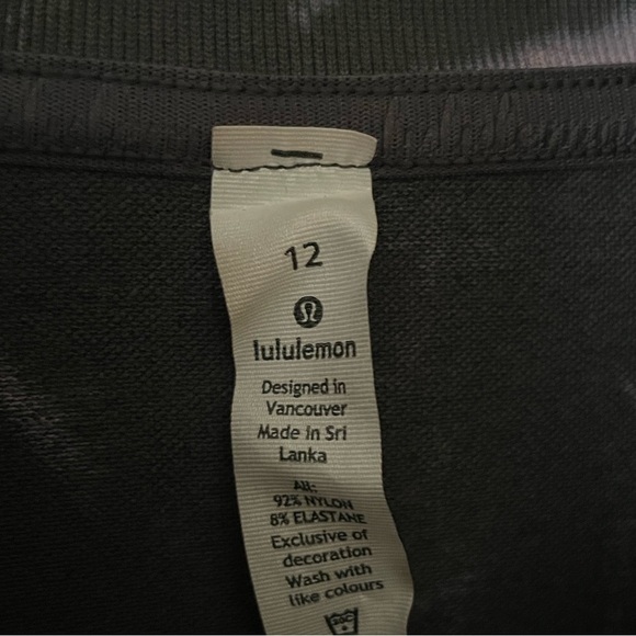 Women’s: Lululemon Zip Up Jacket (Size: 12) - Picture 3 of 6